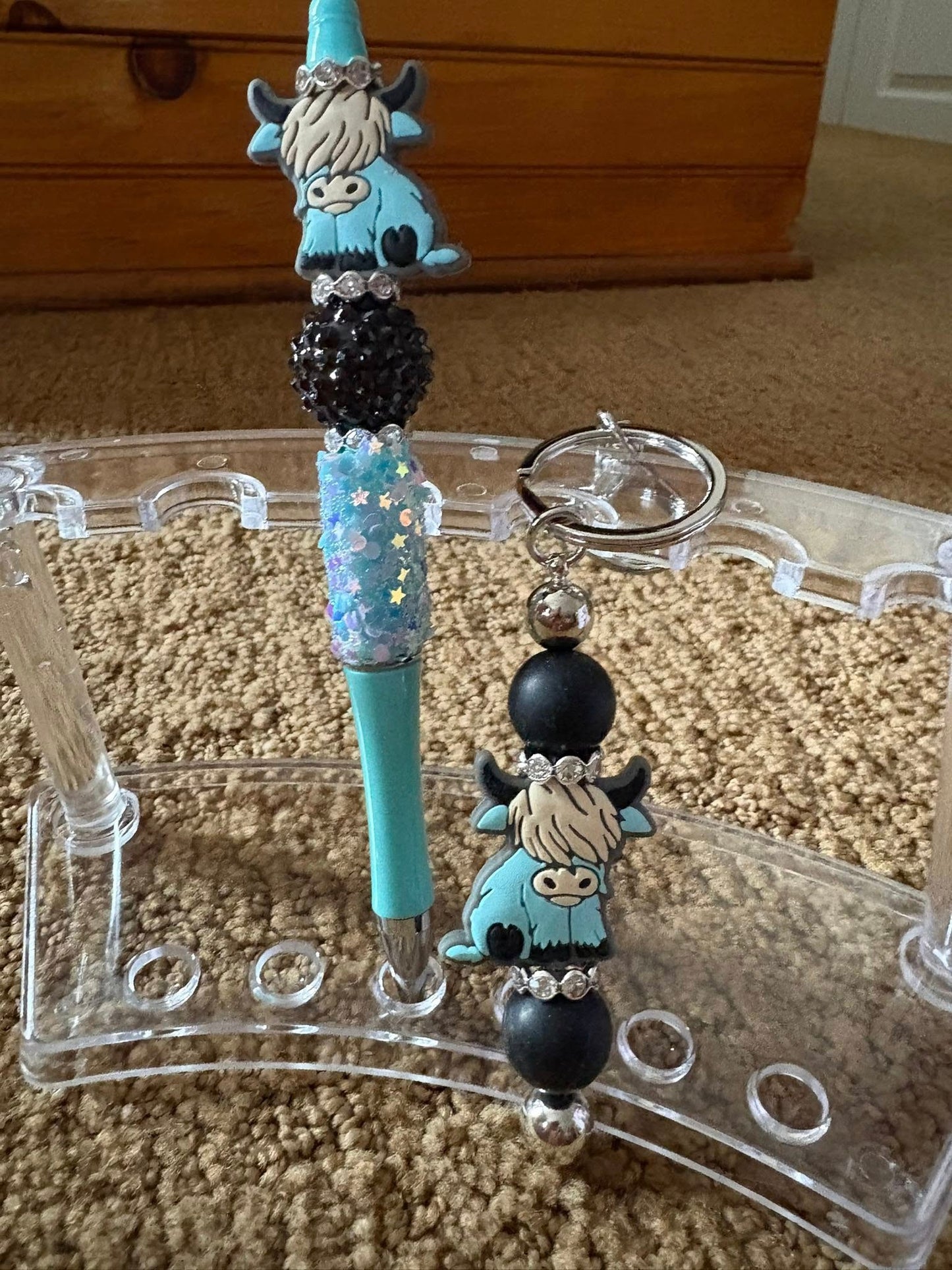 Highland Cow Beadable Pen